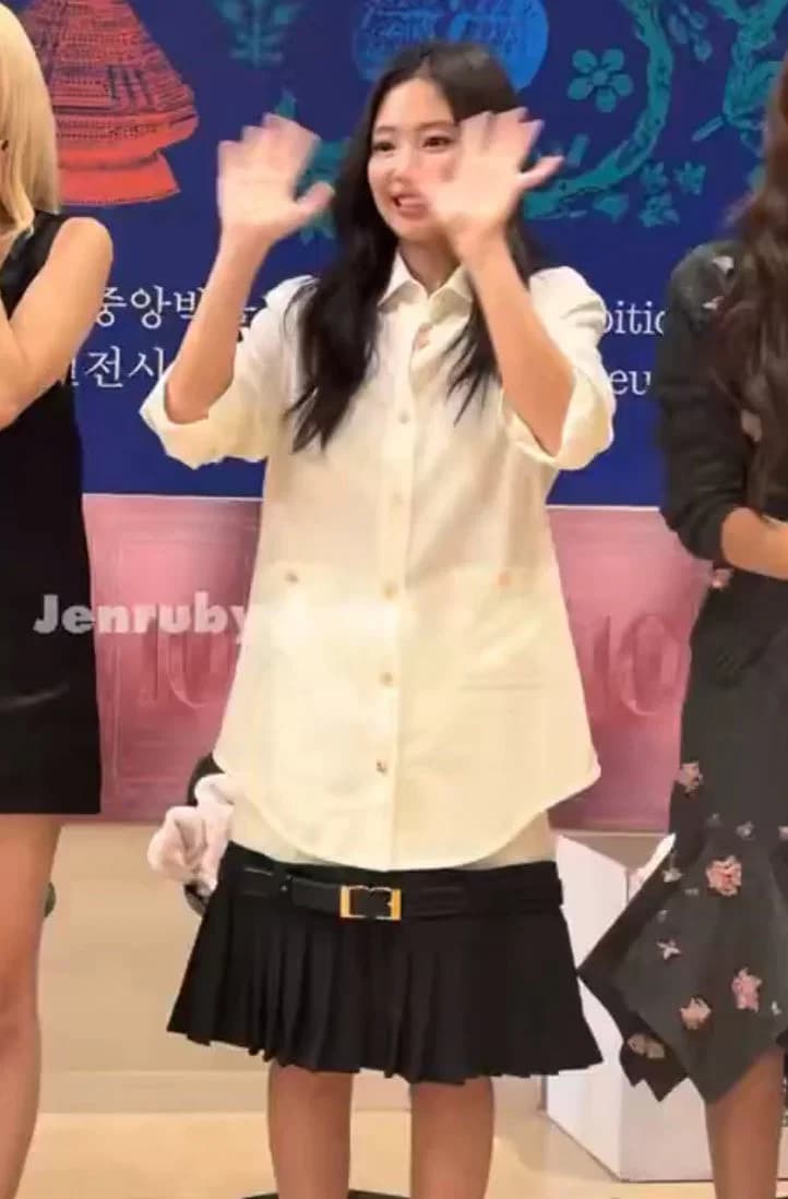 韓娛熱議-「人間香奈兒」Jennie最新系列曝光