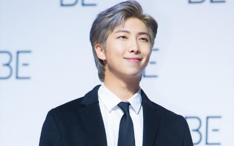 【韓網熱帖】因BTS RM一張照片令粉絲大崩潰!意外引發「迷因大戰」笑翻網友