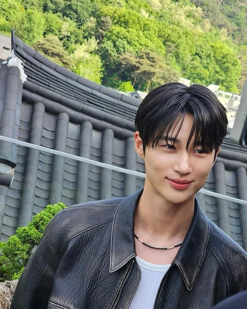Image Source:instagram | byeonwooseok