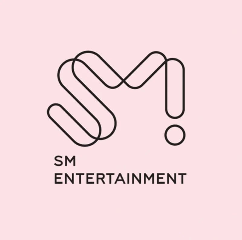 Image Source l smtown facebook