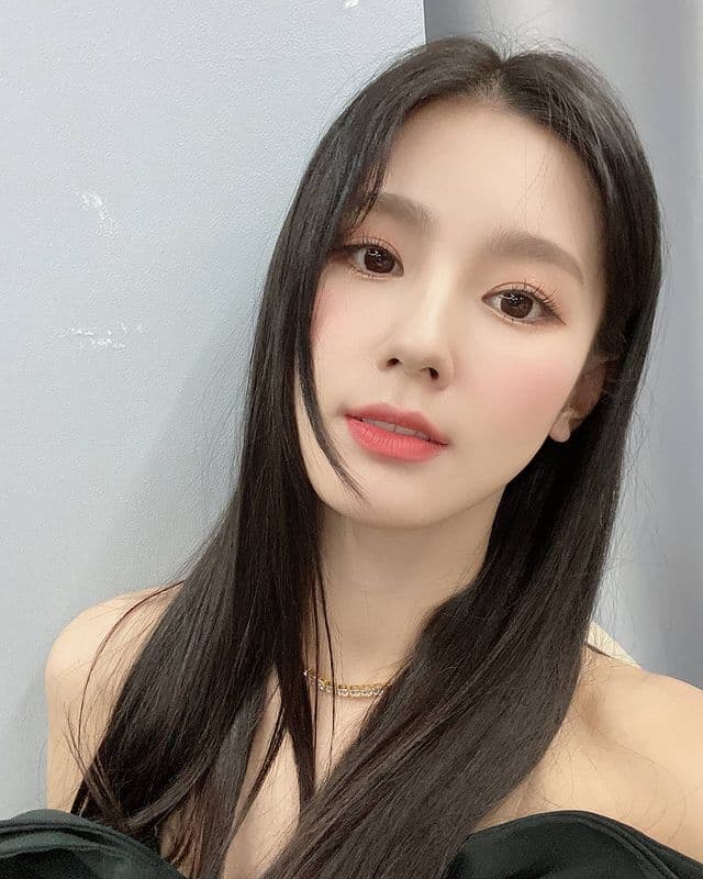 instagram | official_g_i_dle