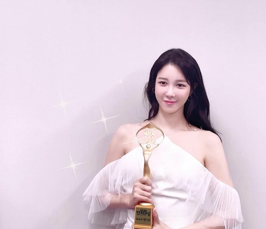 instagram | e.jiah