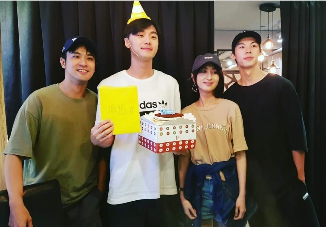 instagram | kuanghanhsu