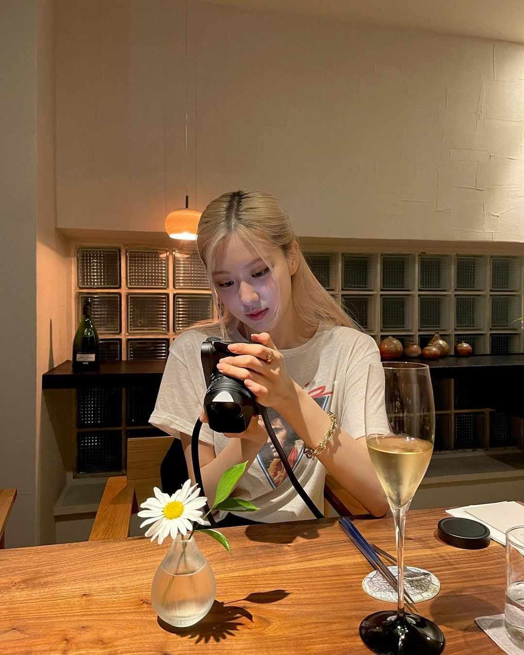 Image Source instagram | ROSES_ARE_ROSIE