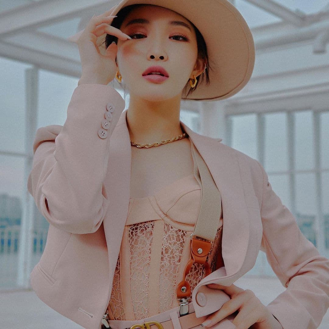 Image Source instagram | chungha_official