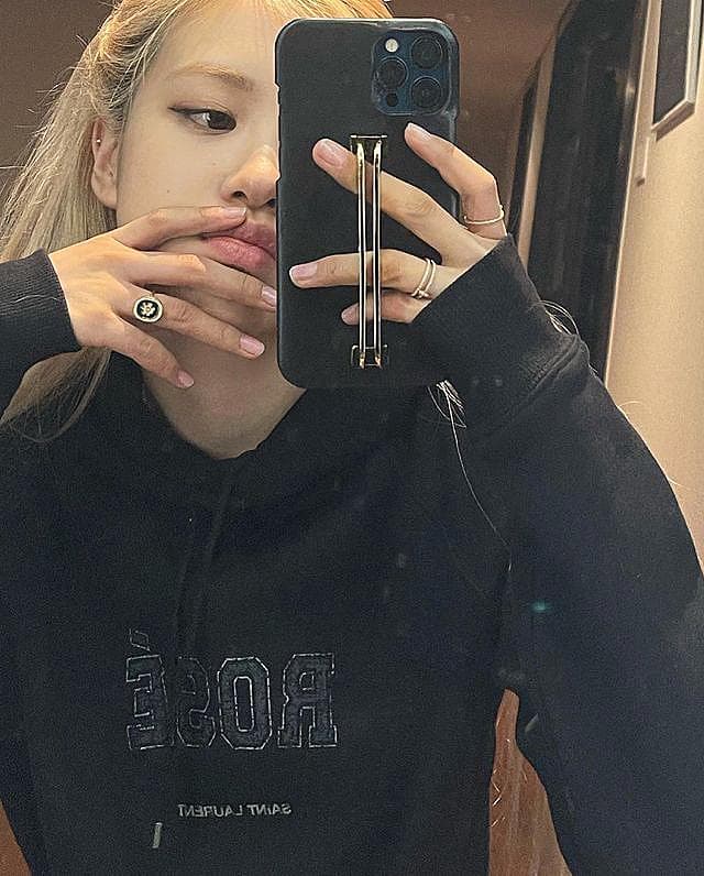 instagram | roses_are_rosie