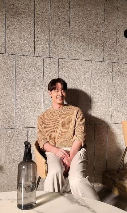 Image Source instagram | hwang_chan222