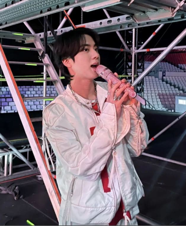 Image Source_Instagramㅣ jin