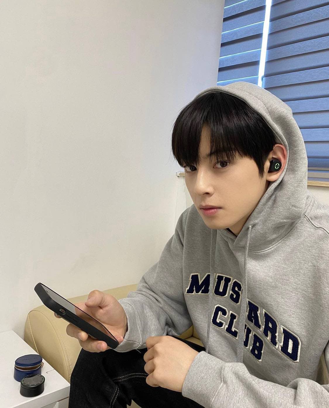 Image Source :Instagram | eunwo.o_c