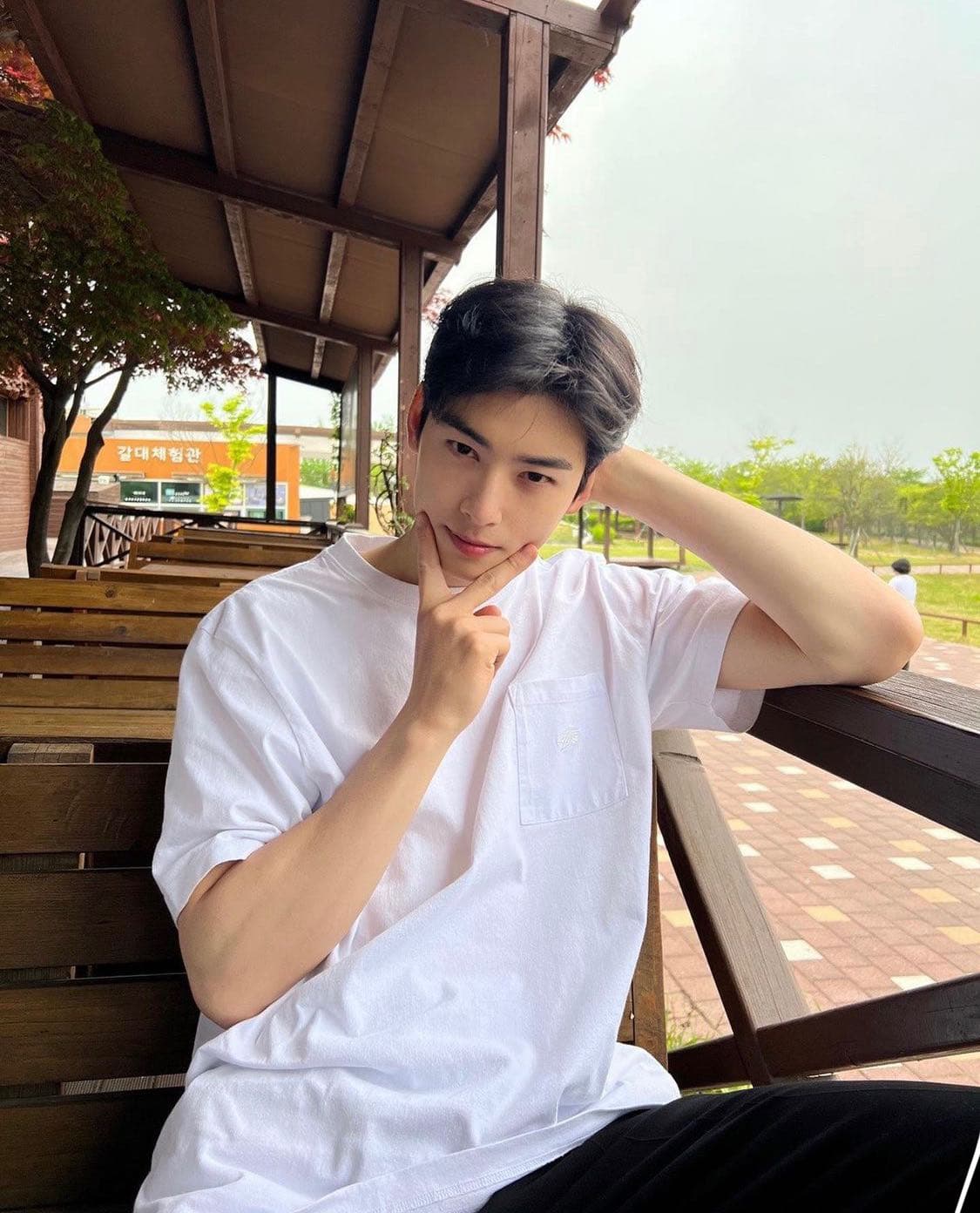 Image Source :Instagram | eunwo.o_c