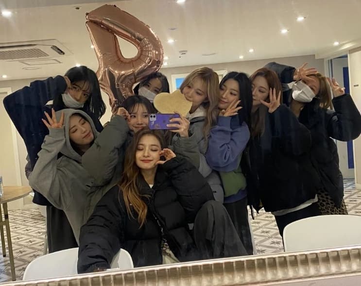 Image Source_Instagramㅣofficialfromis_9