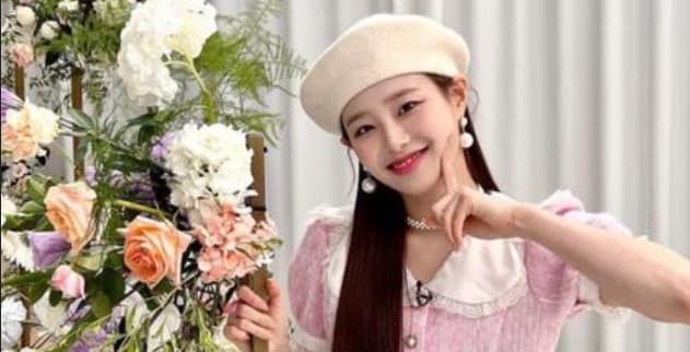 Image Source_Instagram | chuu_offical