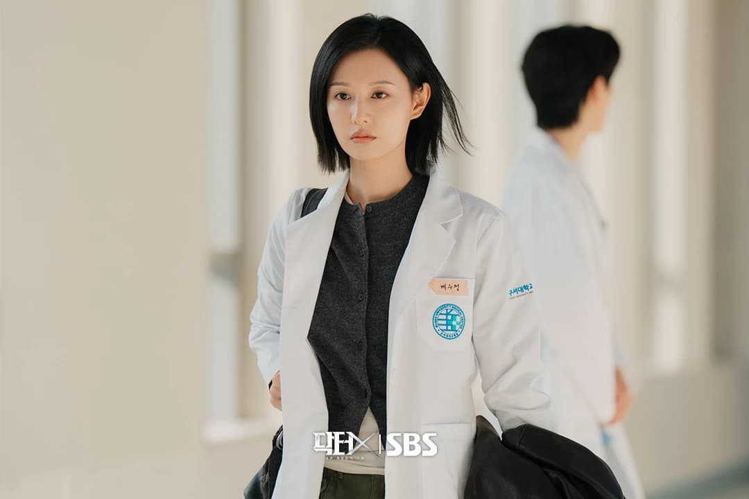 K 劇《Dr. X》Netflix 人氣爆棚,大膽觸及「5.18」題材引發關注